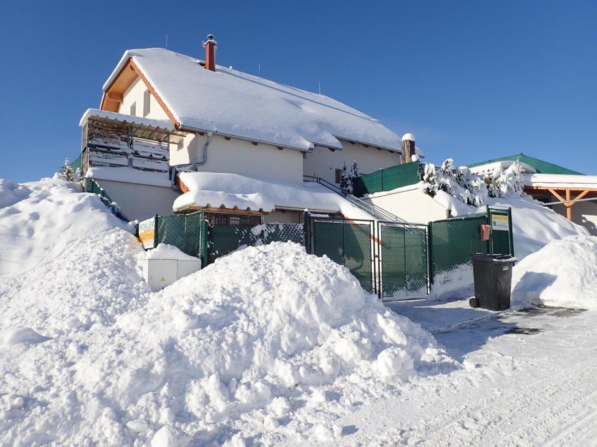 Apartmány Fialka Kasperske Hory Exteriér fotografie
